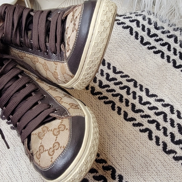 Pre-owned authentic Gucci shoe - Picture 4 of 9